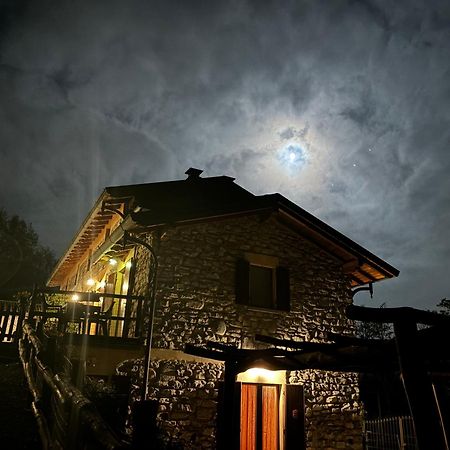 Agriturismo Il Talento Nella Quiete Кастильоне-д'Интельви Экстерьер фото