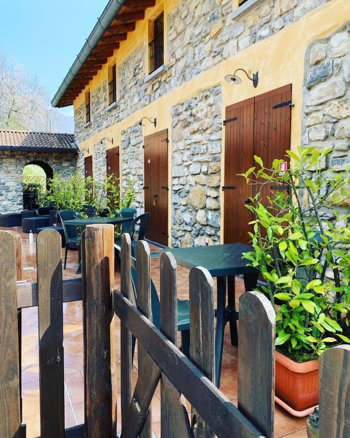 Agriturismo Il Talento Nella Quiete Кастильоне-д'Интельви Экстерьер фото