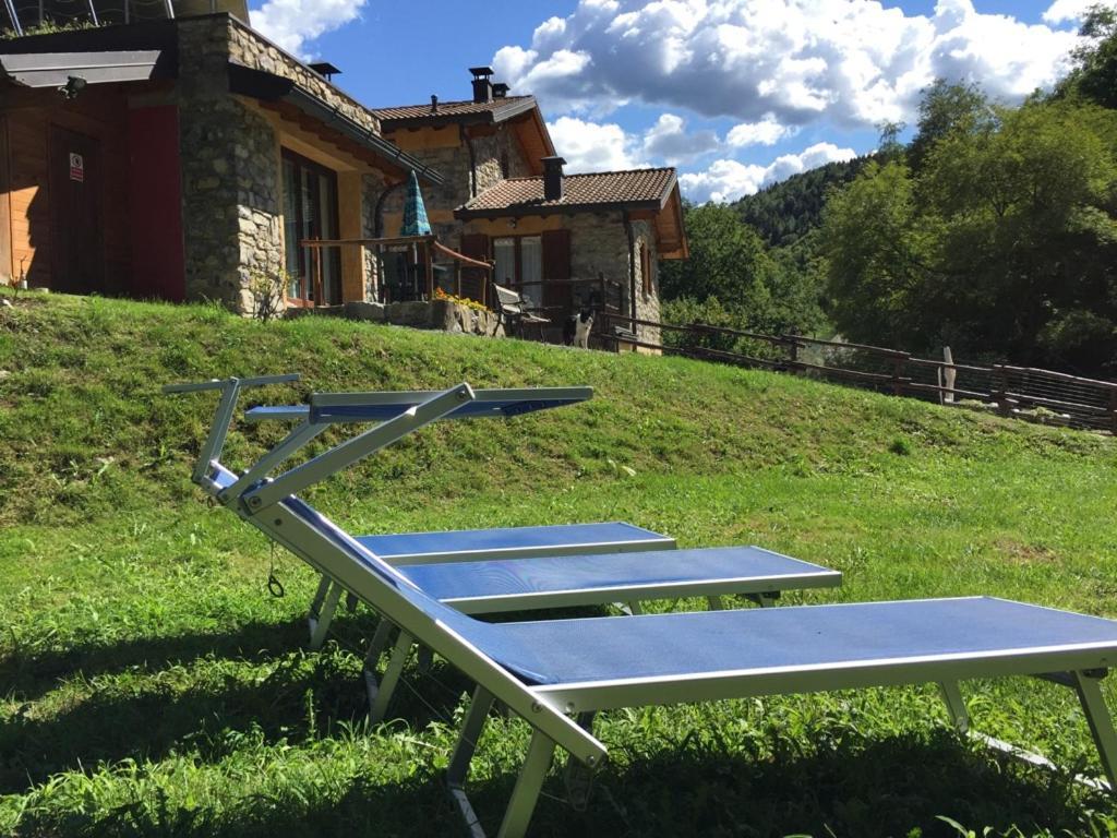 Agriturismo Il Talento Nella Quiete Кастильоне-д'Интельви Экстерьер фото