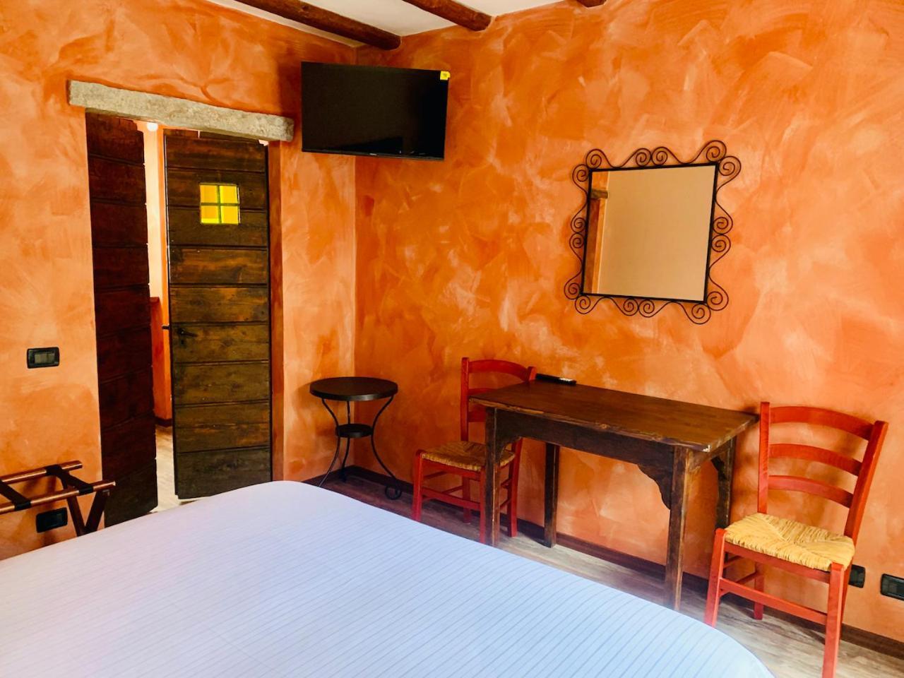 Agriturismo Il Talento Nella Quiete Кастильоне-д'Интельви Экстерьер фото