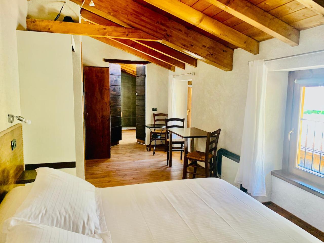 Agriturismo Il Talento Nella Quiete Кастильоне-д'Интельви Экстерьер фото
