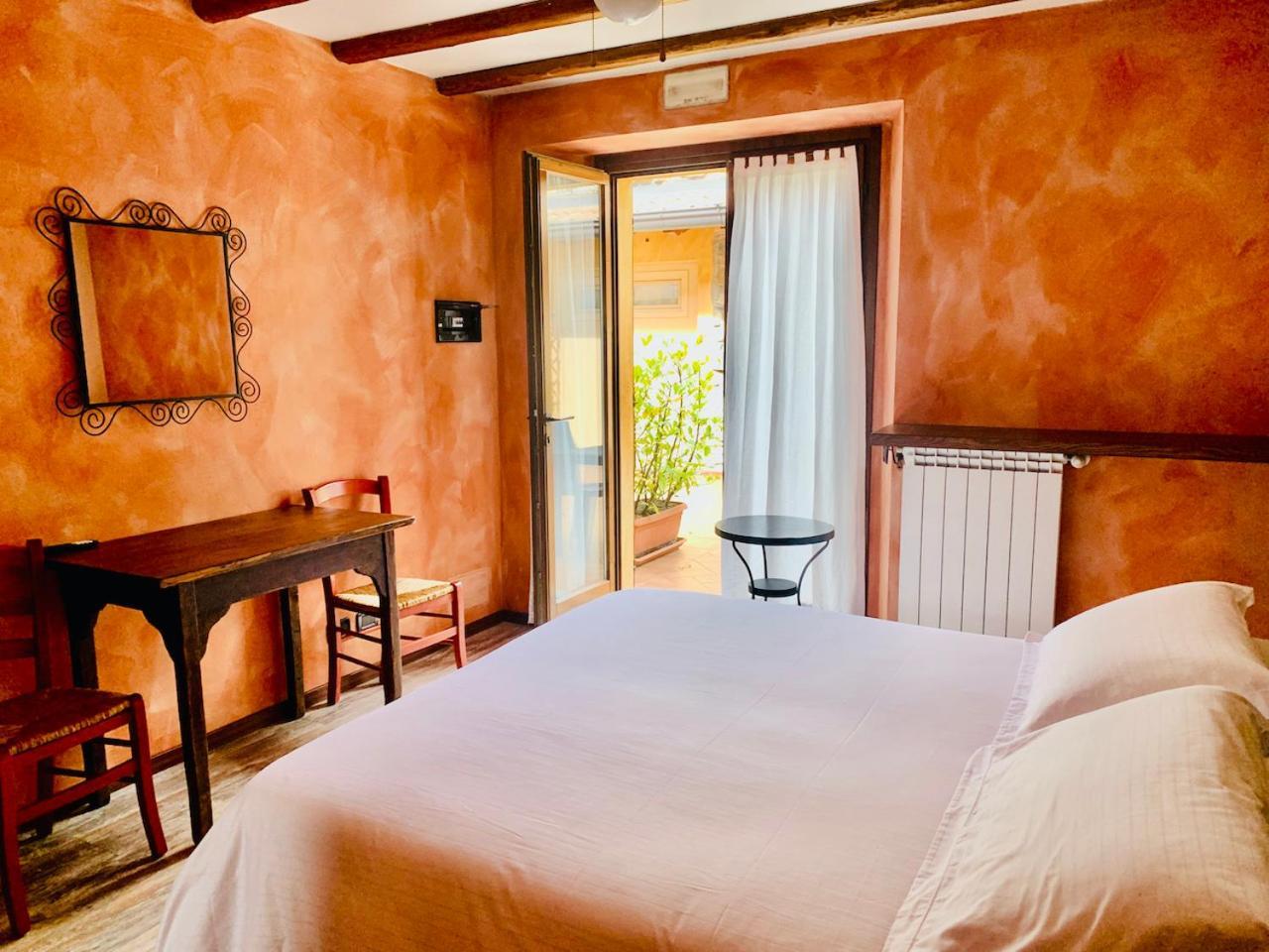 Agriturismo Il Talento Nella Quiete Кастильоне-д'Интельви Экстерьер фото