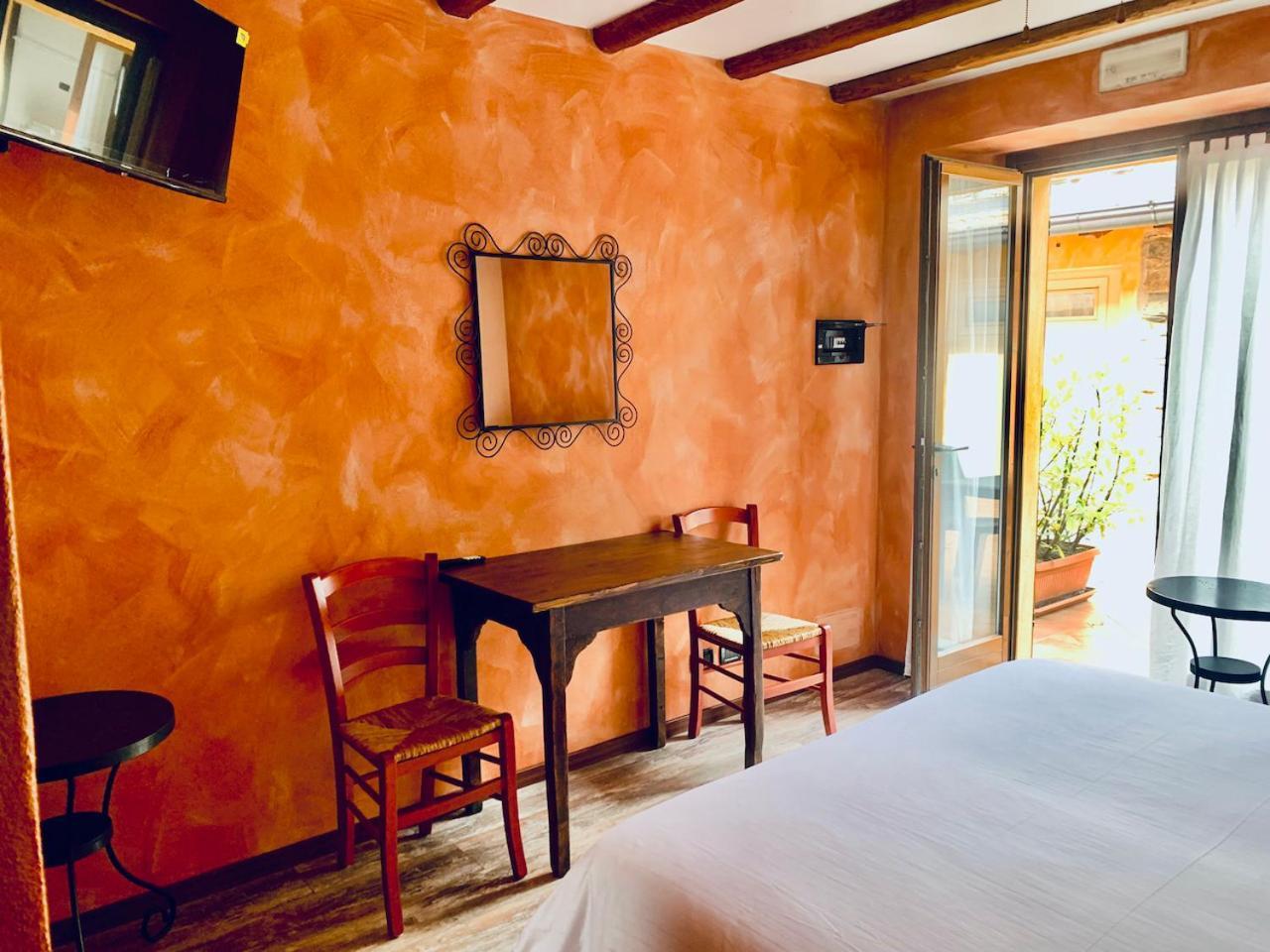 Agriturismo Il Talento Nella Quiete Кастильоне-д'Интельви Экстерьер фото