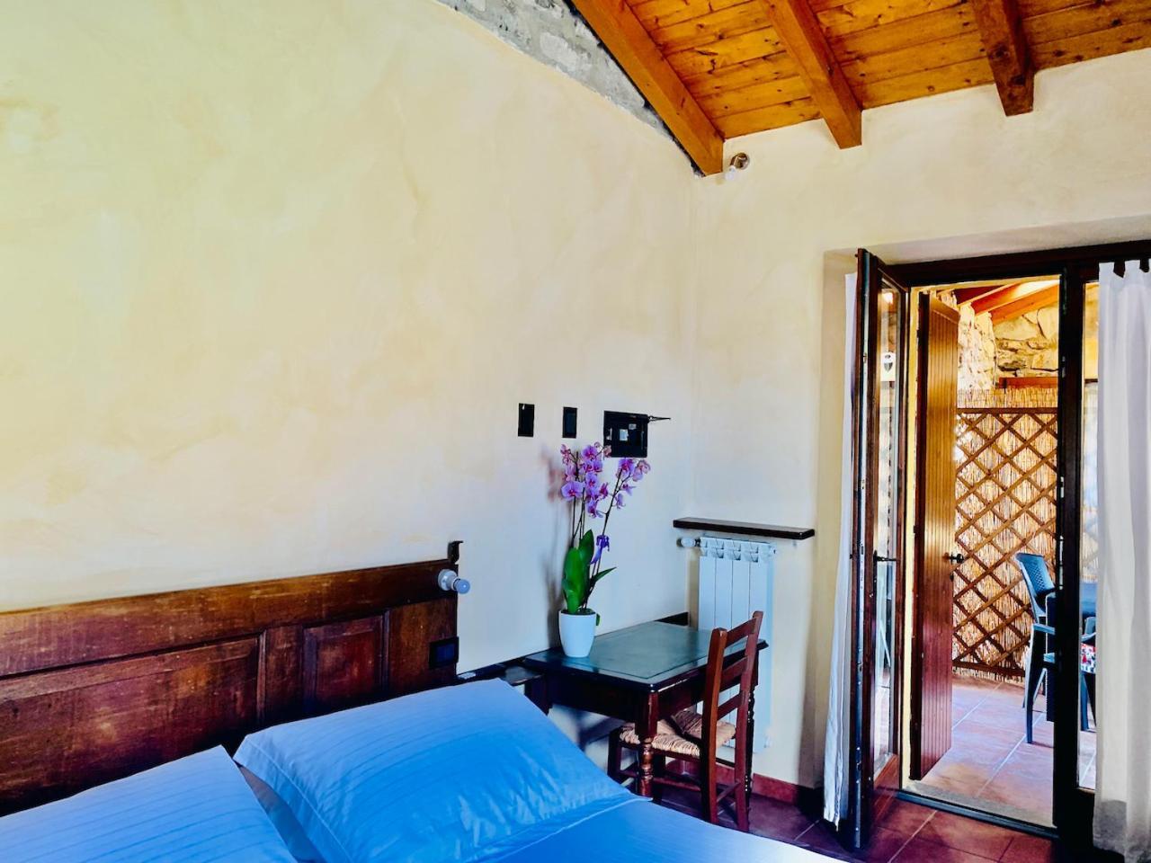 Agriturismo Il Talento Nella Quiete Кастильоне-д'Интельви Экстерьер фото