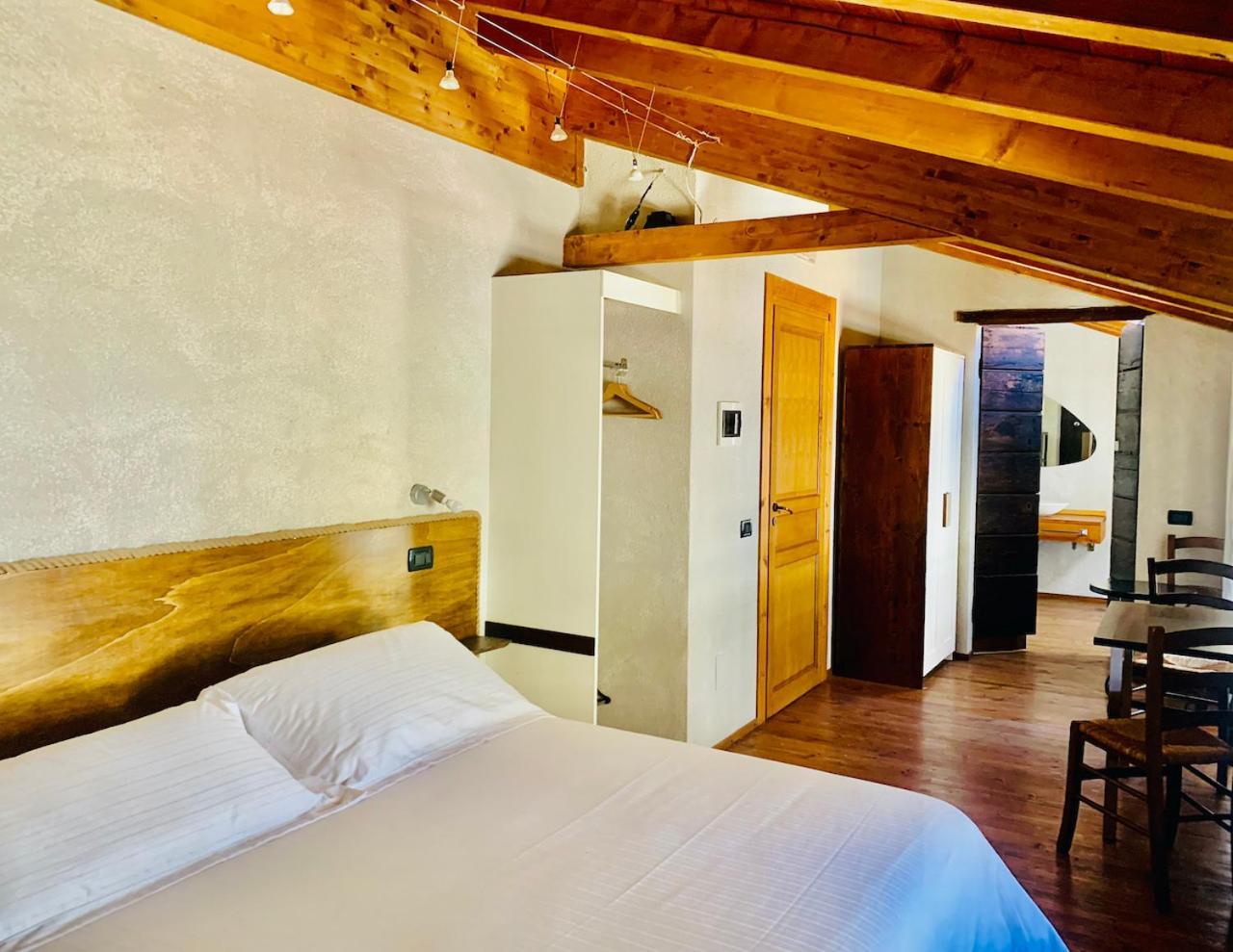 Agriturismo Il Talento Nella Quiete Кастильоне-д'Интельви Экстерьер фото